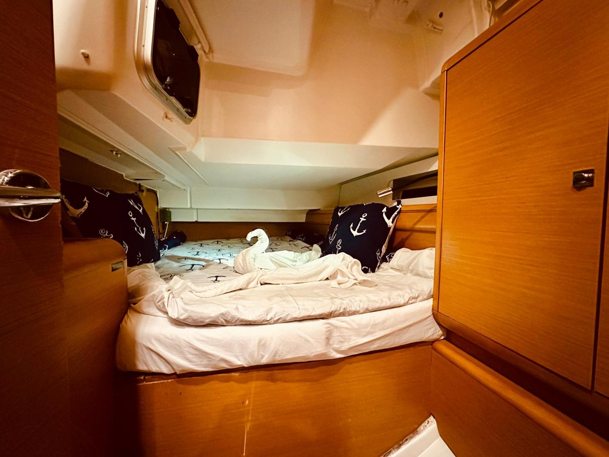 Sleep Aboard A Modern Sailboat In Oeiras Hotel Екстериор снимка